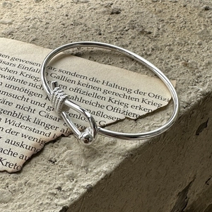 Minimalist S925 sterling silver knotted cuff bracelet with high-polish vintage finish