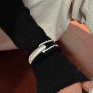 Minimalist S925 sterling silver open cuff bracelet with brushed and polished texture