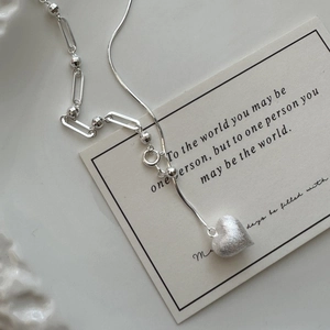 Minimalist S925 sterling silver heart necklace with unique paperclip and bead chain