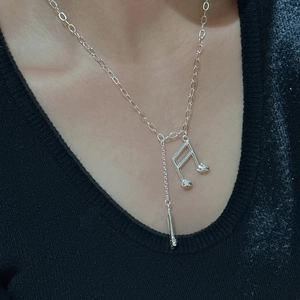 Collier note de musique en argent S925 minimaliste avec pendentif à pompon sur tricot