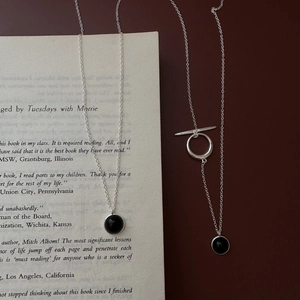 Minimalist S925 silver necklace with black agate pendant and OT toggle clasp closure