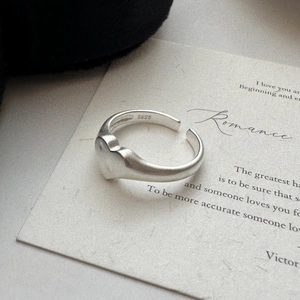 Minimalist S925 sterling silver open heart ring with matte finish for women