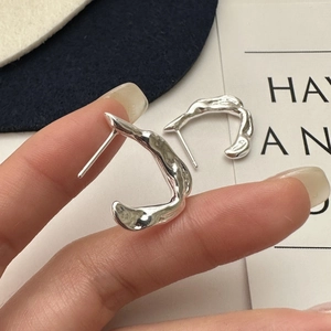 Minimalist S925 sterling silver liquid metal wave earrings with high-polish silver finish