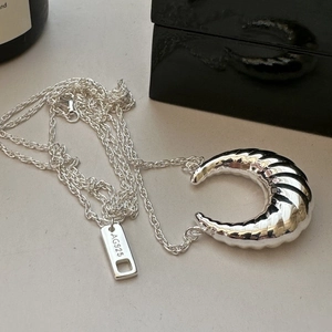 Collana con Pendente a Corno di Croissant in Argento Sterling 925 da Donna Catena Minimalista Vintage con Texture a Spirale