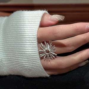 Unique S925 silver firework starburst ring for women with minimalist retro aesthetic design