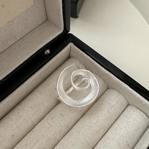 Minimalist S925 sterling silver spiral ring with elegant matte frosted finish texture