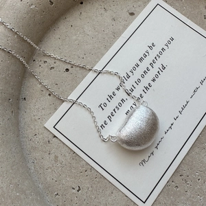 Minimalistische S925 sterling zilveren bonen ketting met geborstelde metalen afwerking
