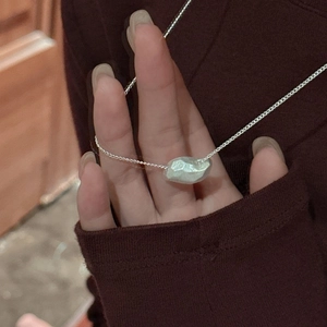 Minimalist S925 silver necklace featuring an irregular geometric textured pendant
