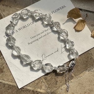 Elegant S925 silver bracelet with faceted crystal beads and magnetic clasp closure