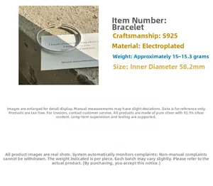 Makroaufnahme des S925 versilberten Armreifs mit 58,2 mm Innendurchmesser und 15g Gewicht