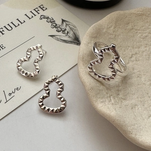 S925 sterling silver faceted wulou jewelry set including stud earrings and a matching ring