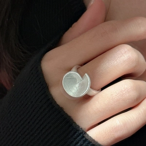 Minimalist S925 sterling silver matte ring with irregular geometric stacked design