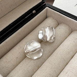Minimalist 925 Sterling Silver Matte Pleated Stud Earrings For Women Irregular Geometric Organic Design Korean Style Fashion Jewelry