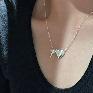 Collier en argent sterling S925 avec pendentifs cœur et ange sur une chaîne délicate