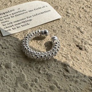 Anello con perline in argento sterling S925 caratterizzato da un design retrò intrecciato