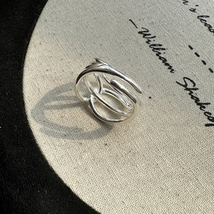 Minimalist S925 sterling silver multi-layer intertwined ring with a polished modern design