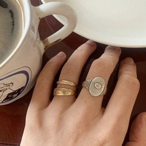 Bague en Argent Sterling 925 Rétro Martelée Ovale Bague Chevalière Vieillie Design de Niche Bijoux Minimalistes Femme Cadeau