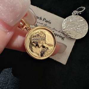 Vintage 925 Sterling Silver Portrait Coin Pendant Only Retro Relief Zirconia Hammered Round Charm Necklace Accessory Jewelry Gift For Women