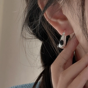 925 silver retro irregular textured hoop earrings with oval black agate gemstone
