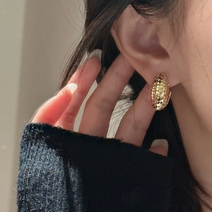 S925 sterling silver gold-plated earrings with diamond-cut pineapple pattern