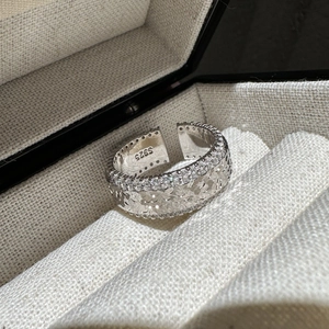 Minimalist S925 sterling silver open ring with sparkling white cubic zirconia borders