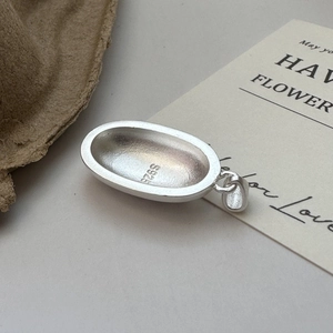 S925 sterling silver oval pendant with matte texture and minimalist vintage design