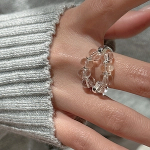 Minimalist S925 sterling silver beaded ring featuring clear natural white crystal stones