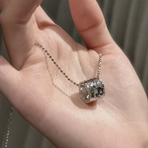 Collier Pendentif Cylindre Martelé en Argent Sterling S925 pour Femme Ras du Cou Minimaliste Strass Chaîne à Billes Bijoux