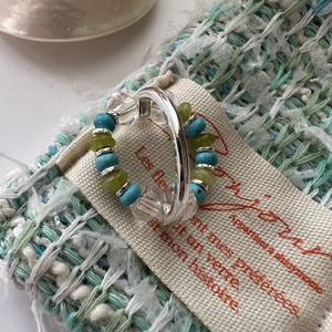 Handmade S925 sterling silver beaded ring featuring turquoise and green stones