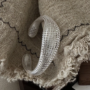 Minimalist S925 sterling silver open bangle with artistic 3D hollow lattice design