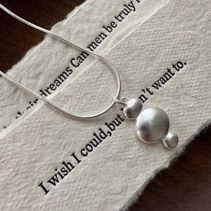 Minimalist S925 sterling silver snake chain necklace with matte triple bead pendant