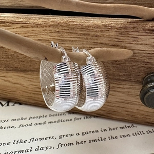 Boucles d'Oreilles Créoles Minimalistes en Argent Sterling 925 Vintage Sculptées CNC Texture Glacée pour Femmes Bijoux Géométriques Élégants