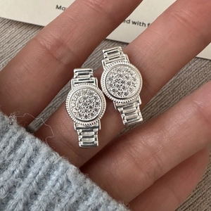 Boucles d'oreilles montre en argent S925 avec pavé étincelant de zircone cubique