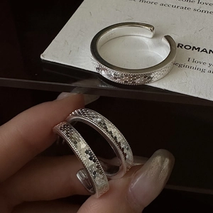 S925 sterling silver open ring with honeycomb texture and adjustable design for women