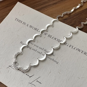 S925 sterling silver crescent moon necklace with adjustable draw-string and zircon detail