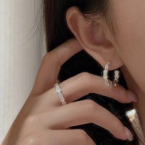 S925 sterling silver jewelry set featuring vintage zircon ring and matching hoop earrings