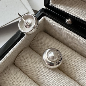 S925 sterling silver round earrings with pearl inlay and Chanceux engraving