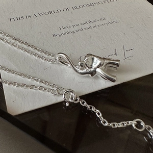 S925 sterling silver vintage elephant pendant necklace on a romantic quote card