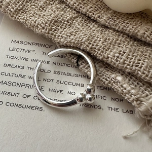 Minimalist S925 sterling silver open ring with unique three-bead cluster decoration