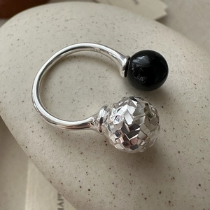 S925 Argent Sterling Bague Ouverte Minimaliste Agate Noire Double Perle Bague CNC Coupe Géométrique Bijoux de Mode Bague pour Femme