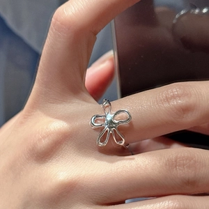 Polished S925 sterling silver liquid metal style irregular flower ring for women