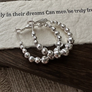 Boucles d'Oreilles Créoles Minimalistes en Argent Sterling 925 pour Femmes Perles Facettées Découpées au Laser Géométrique Cercle Bijoux