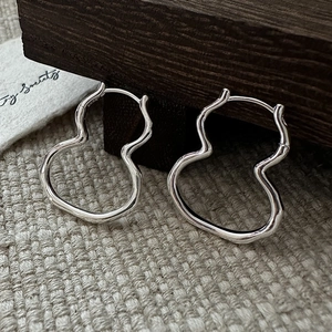925 Sterlingsilber Hulu Flaschenkürbis Creolen Für Damen Koreanisch Minimalistisch Geometrische Welle Unregelmäßige Ohrringe