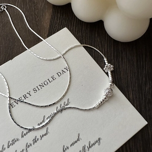 Collana di Perline in Argento Sterling 925 da Donna Minimalista Vintage Ciondolo a Fiore Catena della Clavicola Design Coreano Gioielli