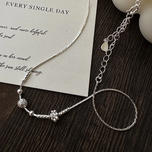 Collana girocollo in argento sterling S925 con perline floreali e ciondoli tubolari
