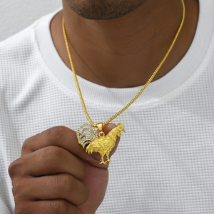 Collier hip hop pour homme avec pendentif coq plaqué or et zircons cubiques brillants