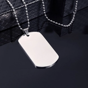 Collier plaque militaire en acier inoxydable poli avec finition miroir argentée