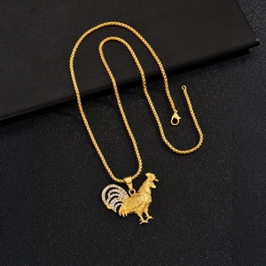 Collier avec pendentif coq en or et strass pour homme au style hip-hop et tendance