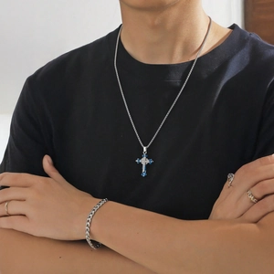 Set collana con ciondolo a croce e bracciale in acciaio inossidabile bicolore da uomo