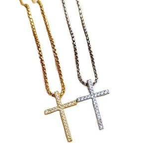 Collane a croce classiche in oro e argento con cristalli scintillanti in coppia